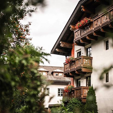 Strasserwirt - Ansitz Zu Tirol Strassen Buitenkant foto