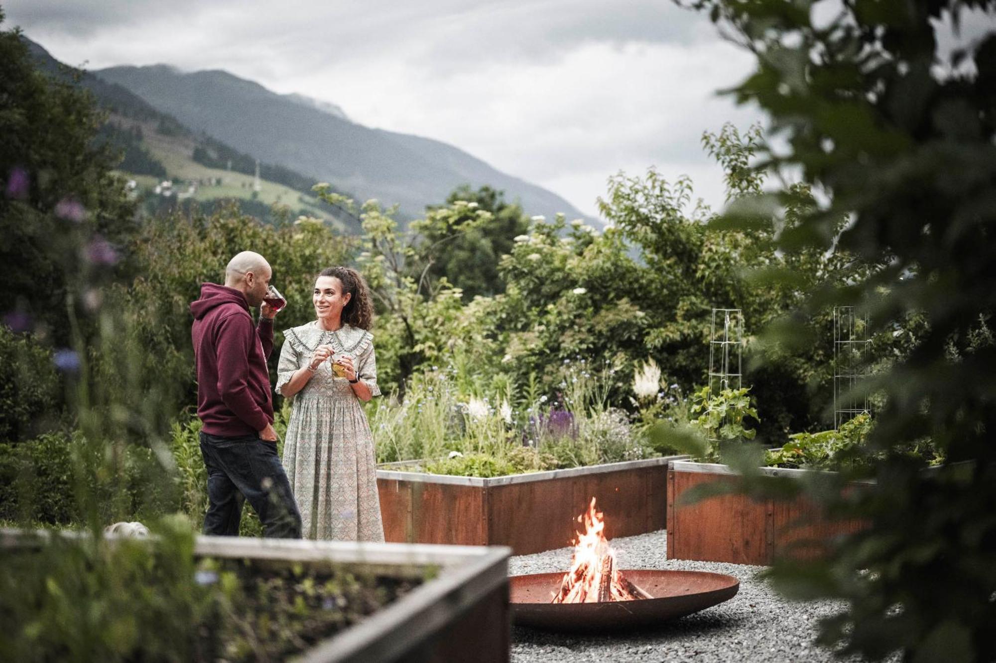 Strasserwirt - Ansitz Zu Tirol Strassen Buitenkant foto