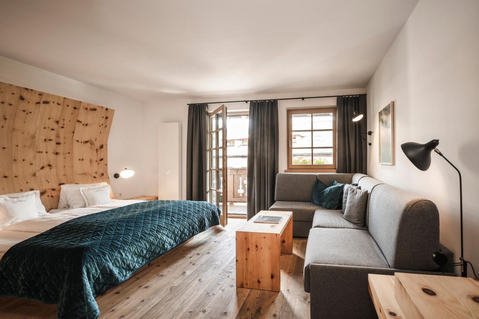 Strasserwirt - Ansitz Zu Tirol Strassen Buitenkant foto