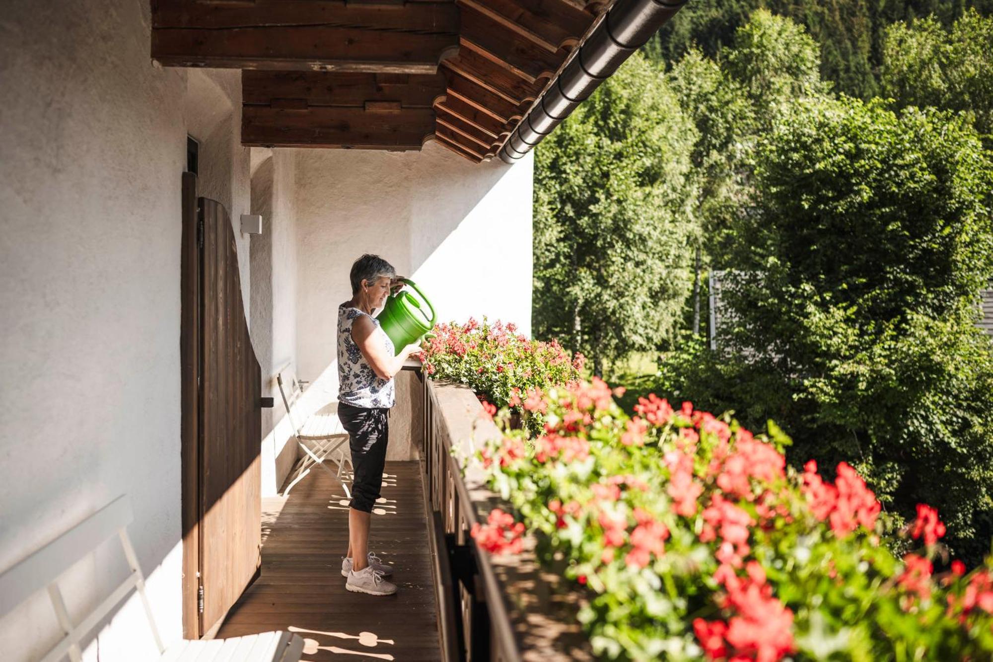 Strasserwirt - Ansitz Zu Tirol Strassen Buitenkant foto